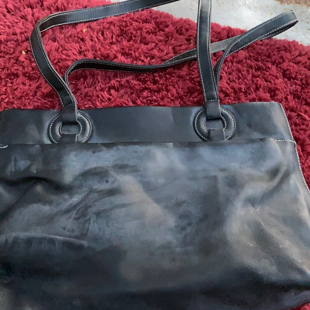 Black shoulder bag
